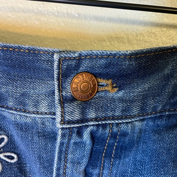 Madewell Denim Shorts with Embroidered Flowers Size 32 - Picture 3 of 5